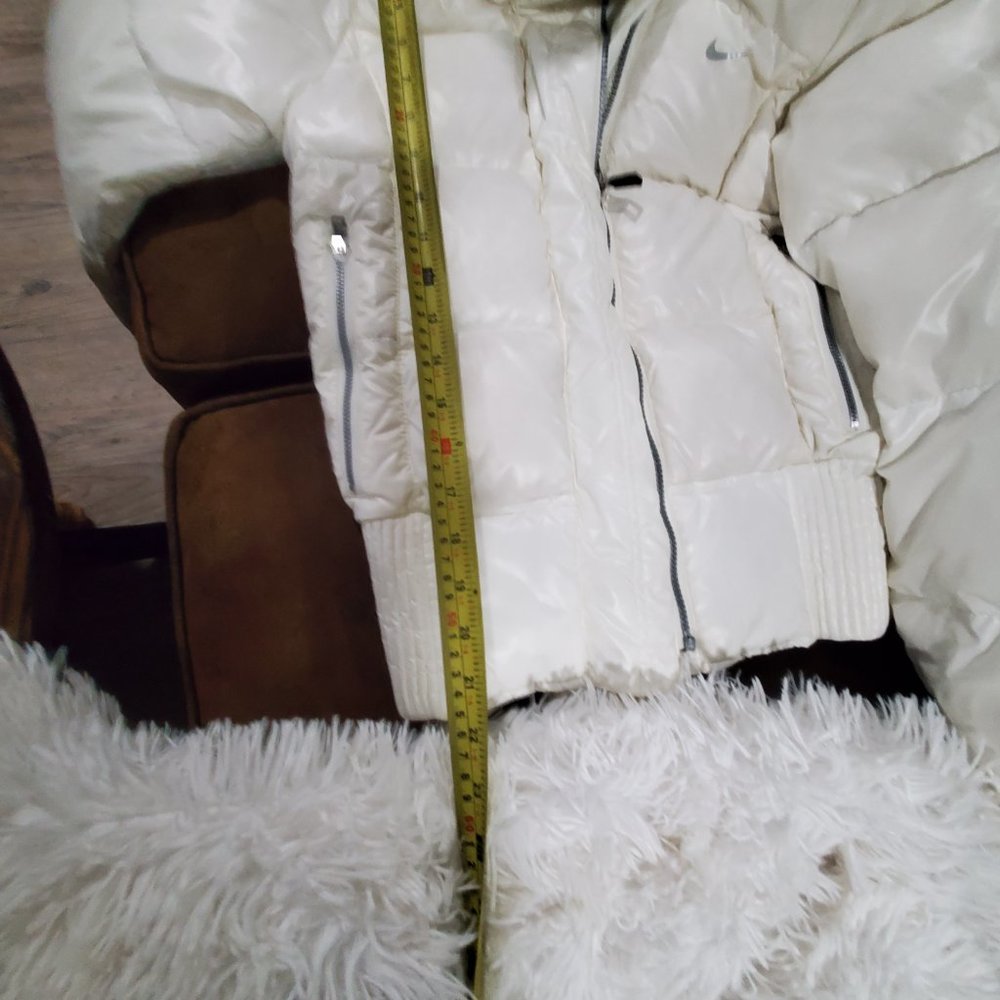 Nike Size Small Swoosh White Hooded Down Puffer Jacket - Picture 4 of 4